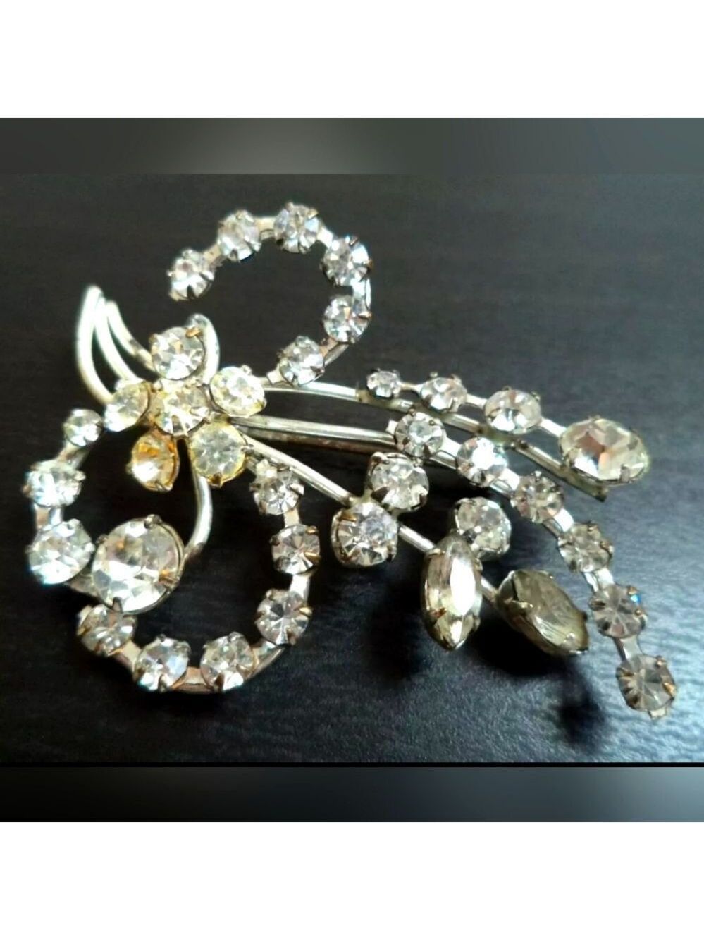 VINTAGE ESTATE SIGNED AUSTRIA RHINESTONE FLOWER 2 1/8" BROOCH